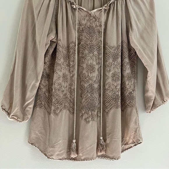 Solitaire Boho Peasant Embroidered 3/4 Sleeve Tassel Neck Blouse Brown Tan Small - Picture 6 of 9